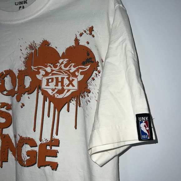 Phoenix Suns 2000s UNK T-Shirt NBA "Blood Runs Orange" Graphic White Size Medium - Picture 4 of 7